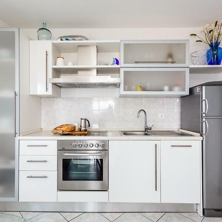 Apartment Luna Malinska Bagian luar foto