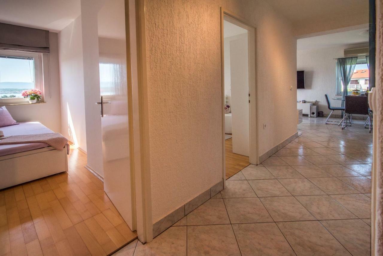 Apartment Luna Malinska Bagian luar foto