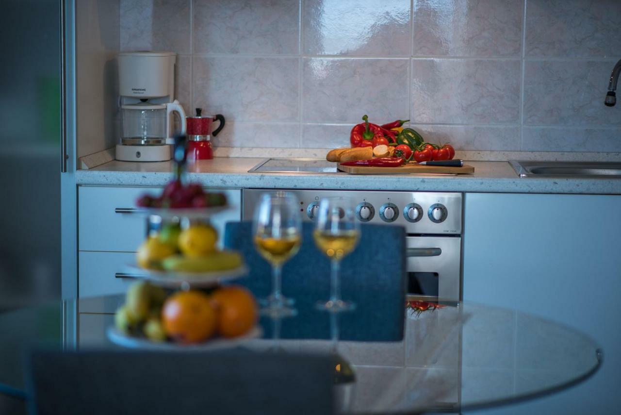 Apartment Luna Malinska Bagian luar foto