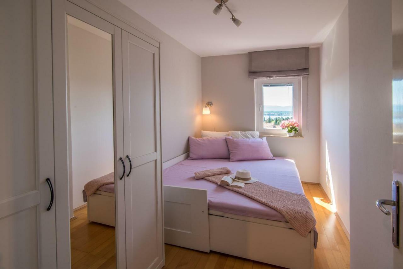 Apartment Luna Malinska Bagian luar foto